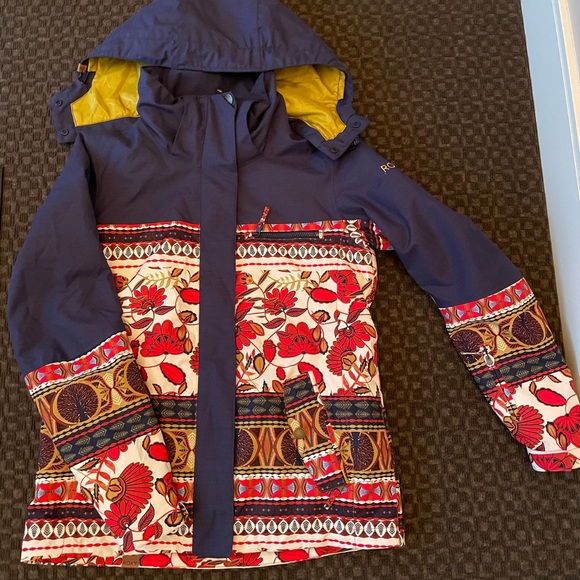Roxy Snowsuit - Picture 3 of 8